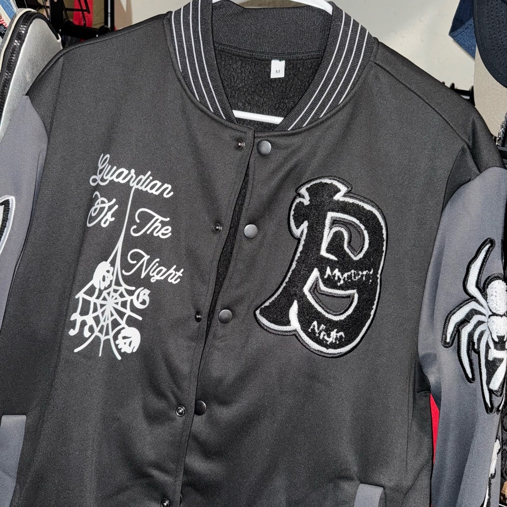 SOLD‼️ Men's Black and Gray Varsity Jacket - Picture 4 of 6